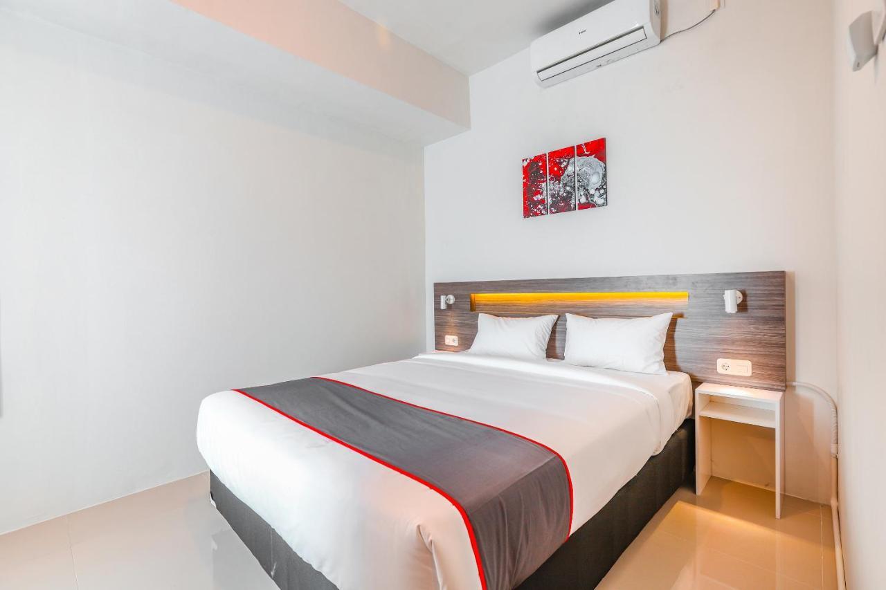 Super Oyo Collection O 16 Vittoria Residence Jakarta Exteriér fotografie